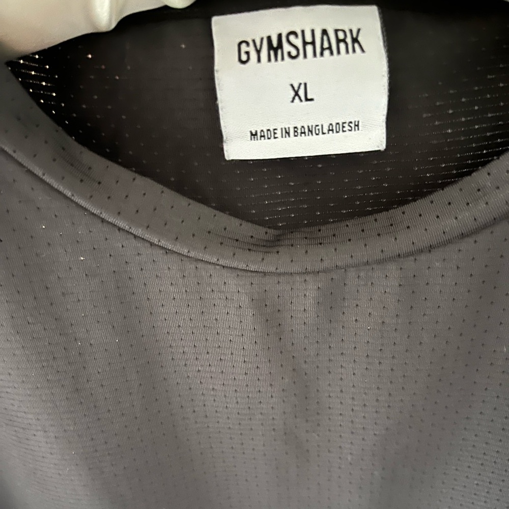 Gymshark workout shirt sleeve shirt - Picture 2 of 4